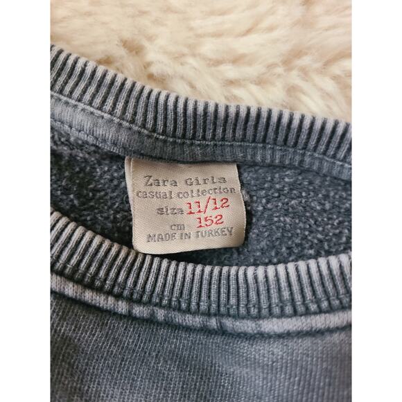 Zara 11/12 distressed Gray star pullover crewneck sweatshirt - Picture 2 of 6